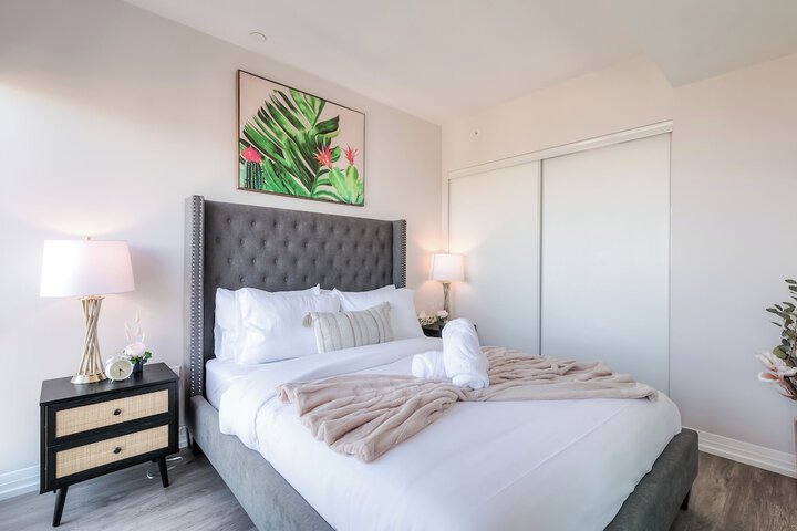Room 33 of 340