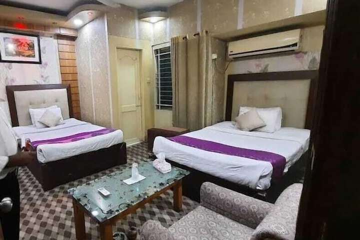 Room 7 of 34