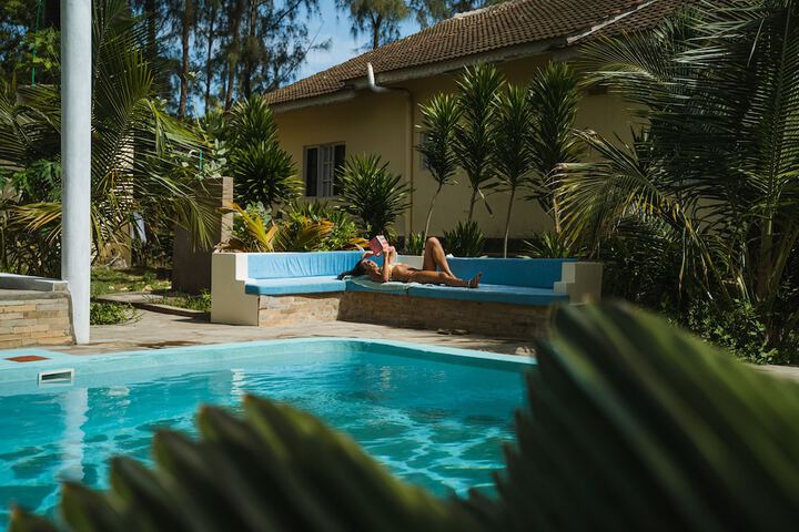 Pool 23 of 42