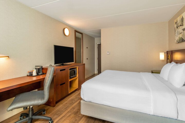 Room 26 of 83