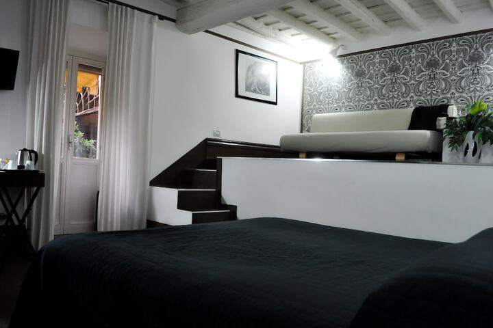Room 14 of 62