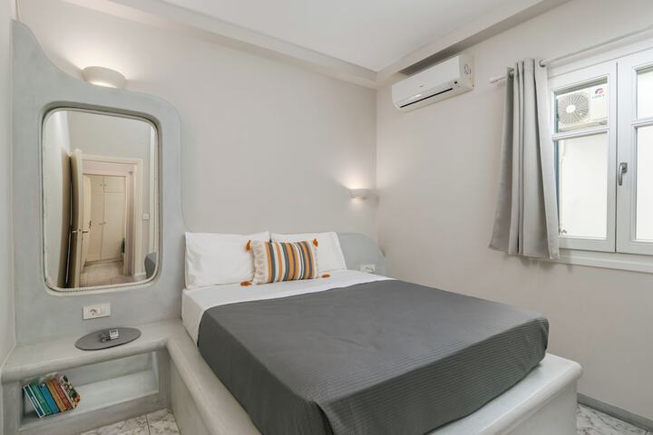 Room 28 of 115