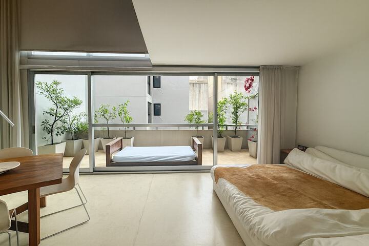 Room 27 of 53