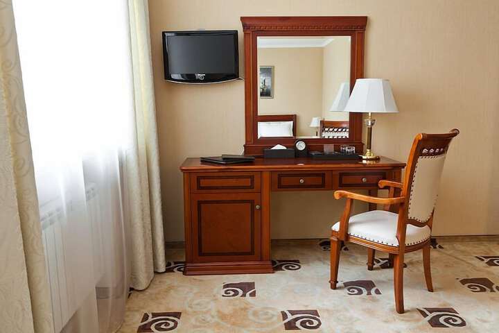 Room 12 of 36