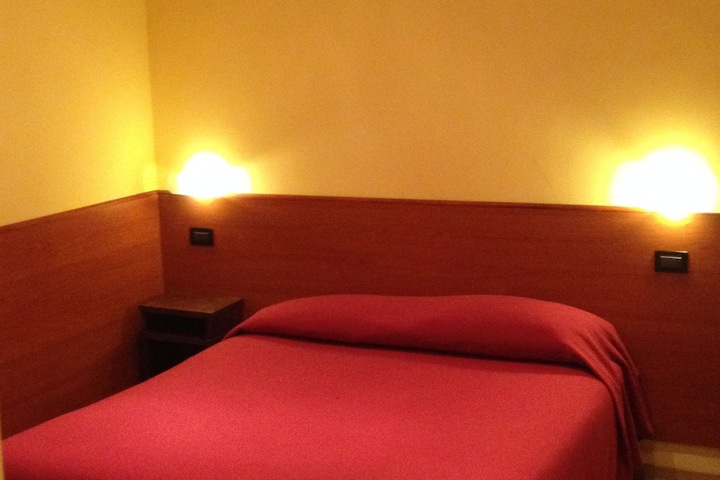 Room 6 of 41