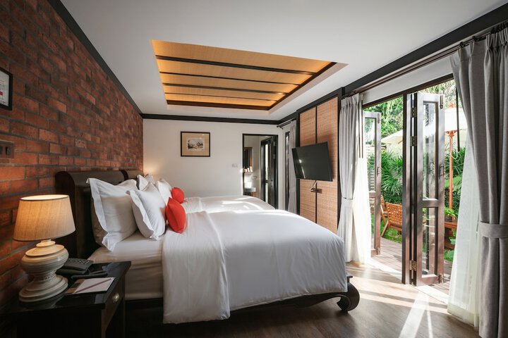 Room 32 of 89