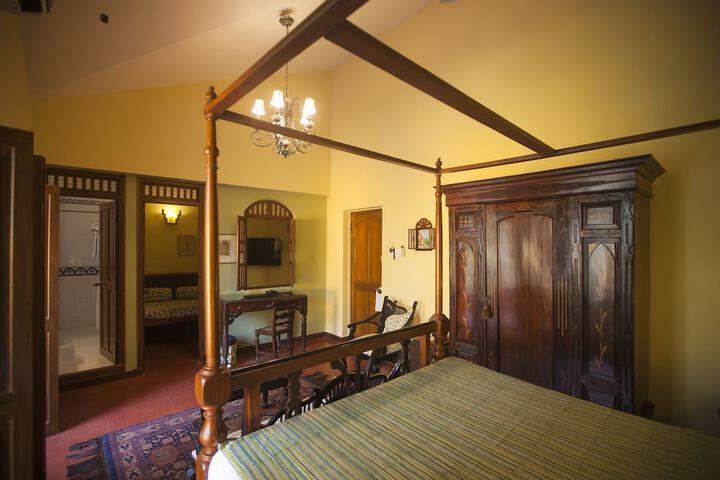 Room 82 of 162