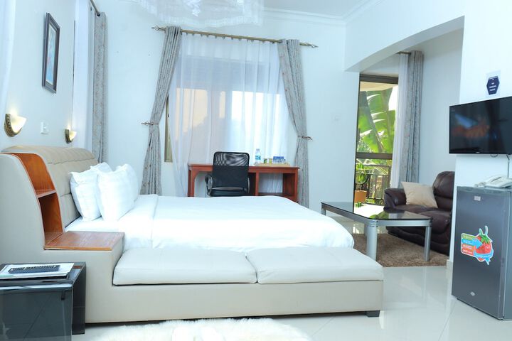 Room 68 of 182