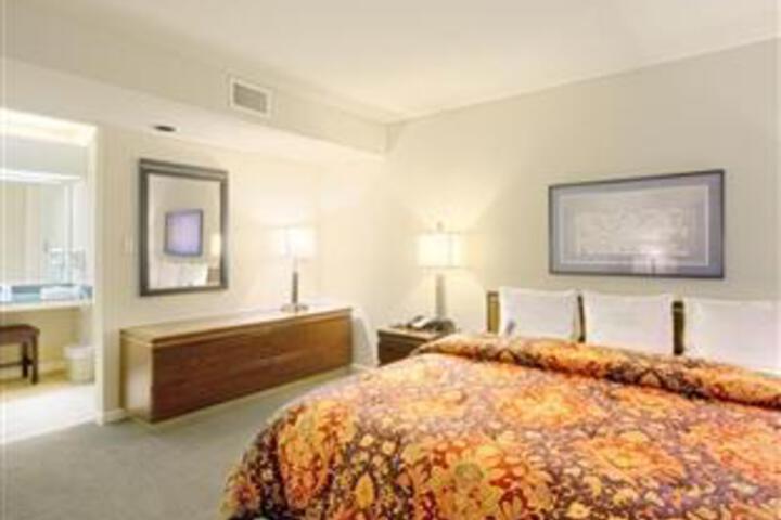 Room 2 of 5