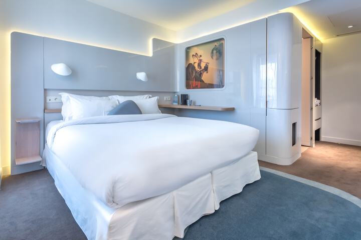 Room 7 of 27
