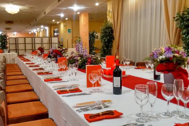 Ballroom/Hall 50 of 62