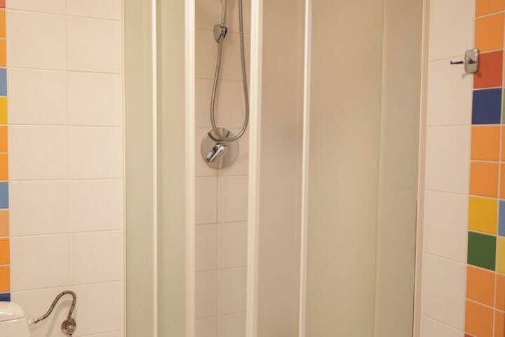 Room 35 of 77