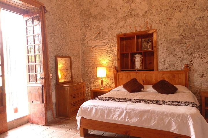 Room 4 of 19