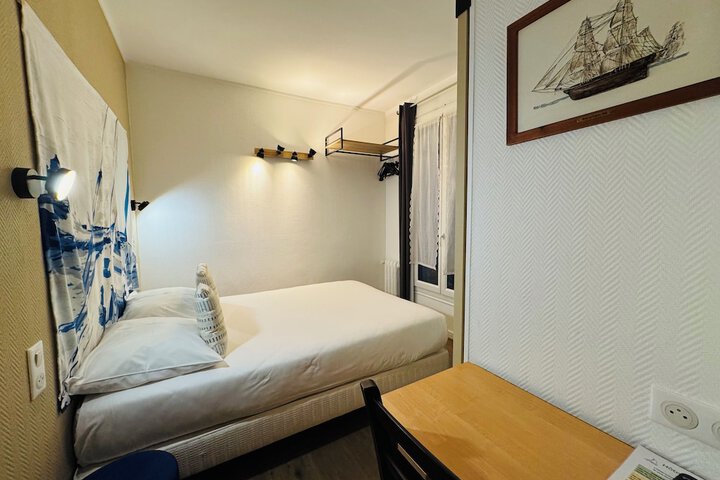 Room 15 of 29