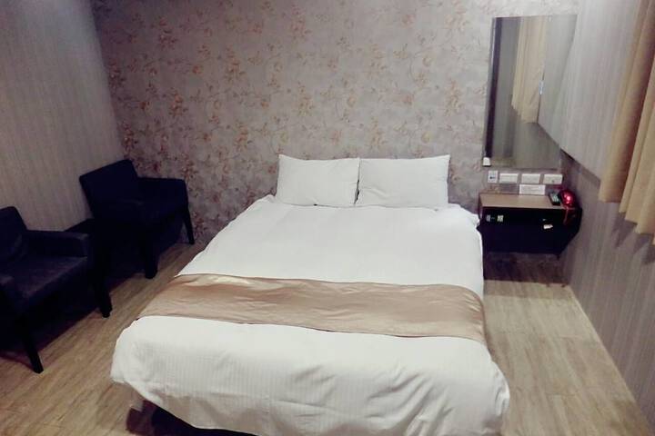 Room 13 of 67