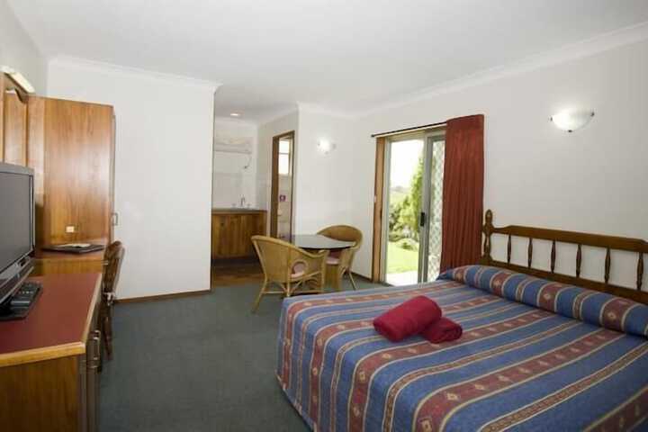 Room 13 of 29