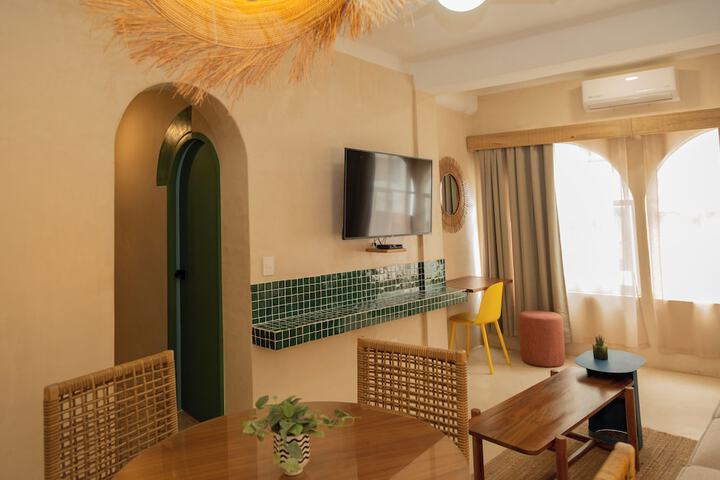 Room 105 of 193