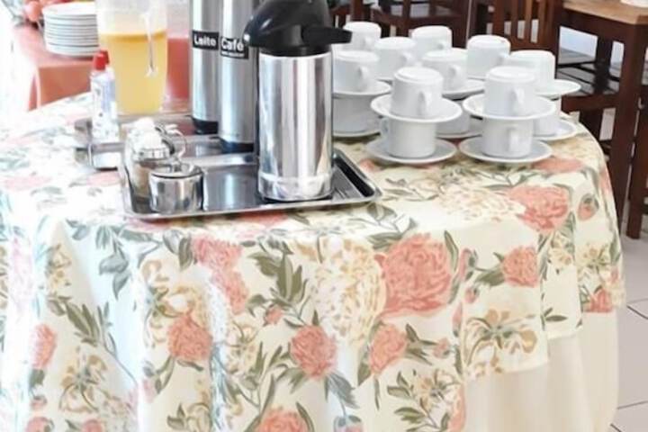 Breakfast/Coffee Service 4 of 7