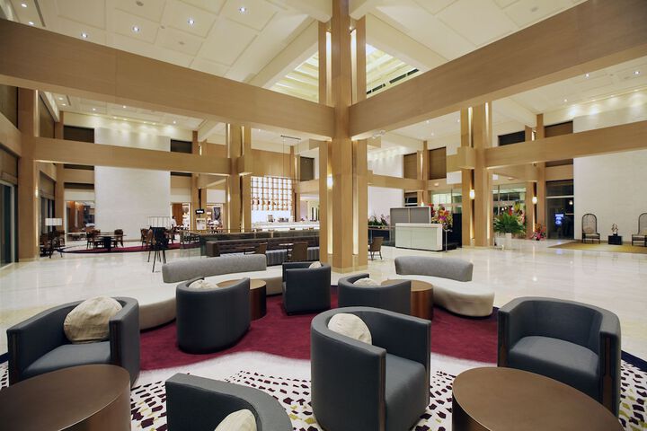 Entrance & Lobby