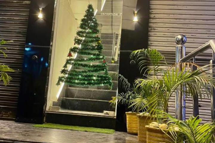 Hotel Karnal Inn