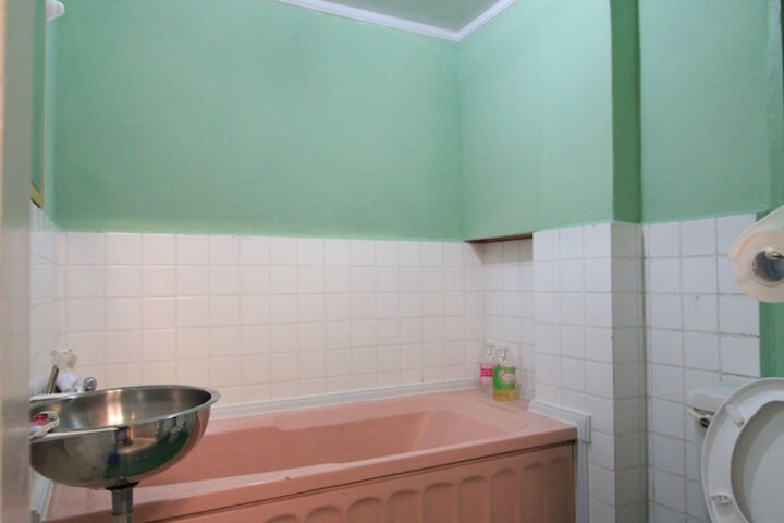 Room 18 of 22