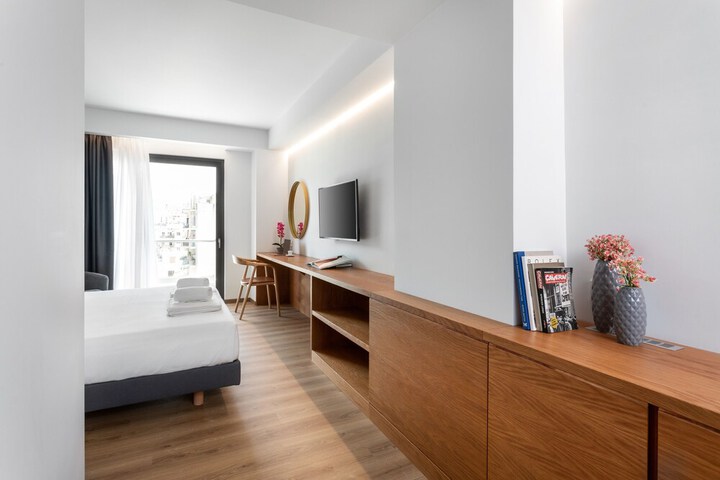 Room 18 of 53