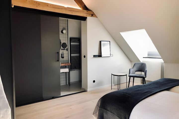 Room 20 of 65