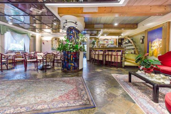 Hotel Eden