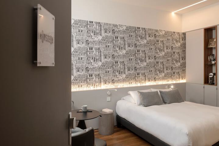 Room 77 of 780