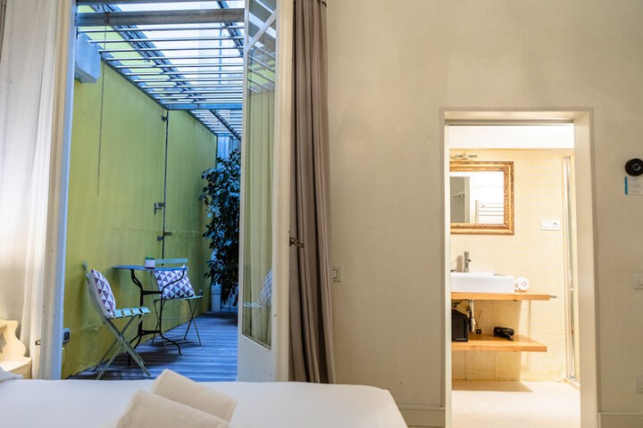 Room 8 of 36