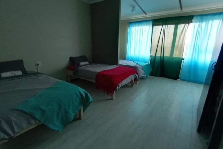 Room 4 of 4