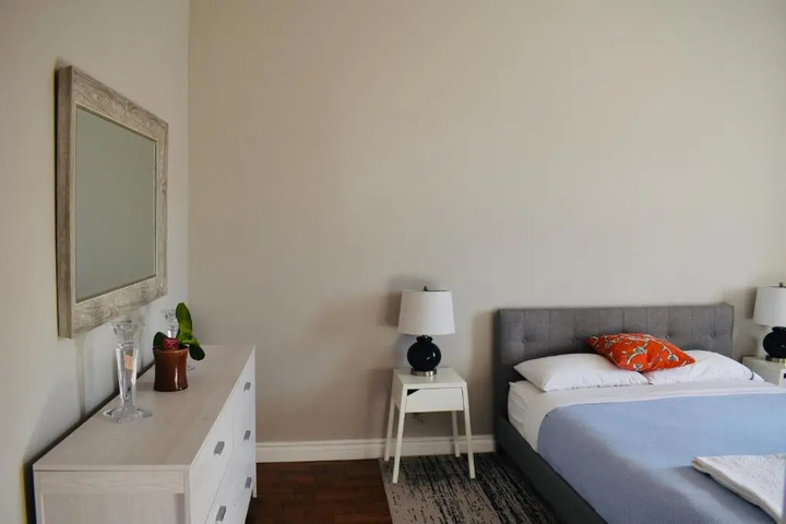 Room 3 of 11