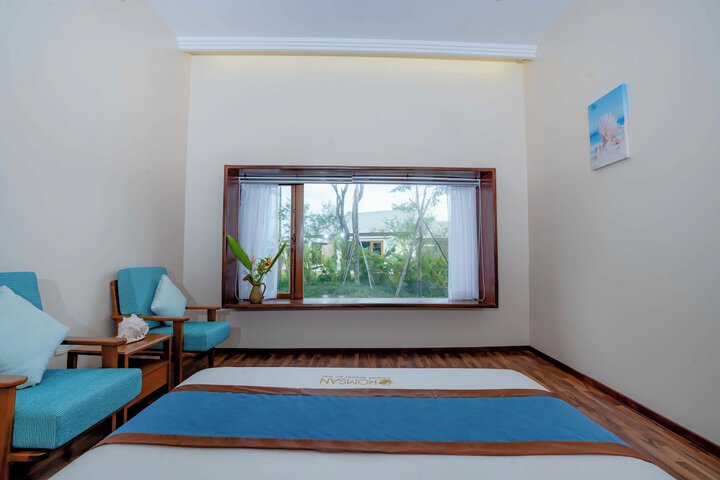 Room 27 of 90