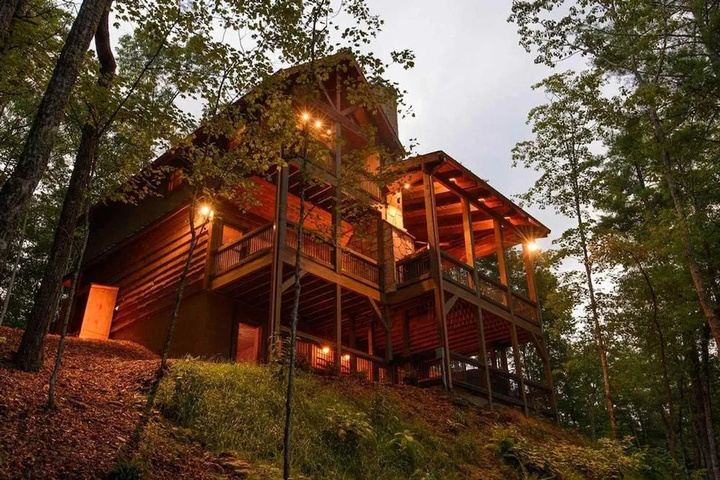 Photo of Twin Pine Lodge by Escape to Blue Ridge