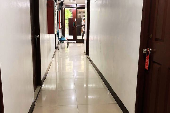 Ballroom/Hall 11 of 12