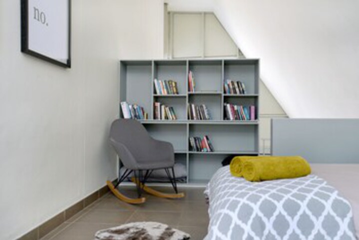 Room 8 of 23