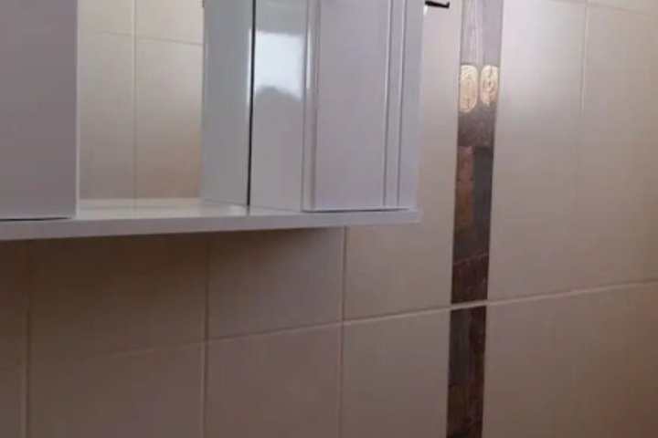 Room 8 of 18