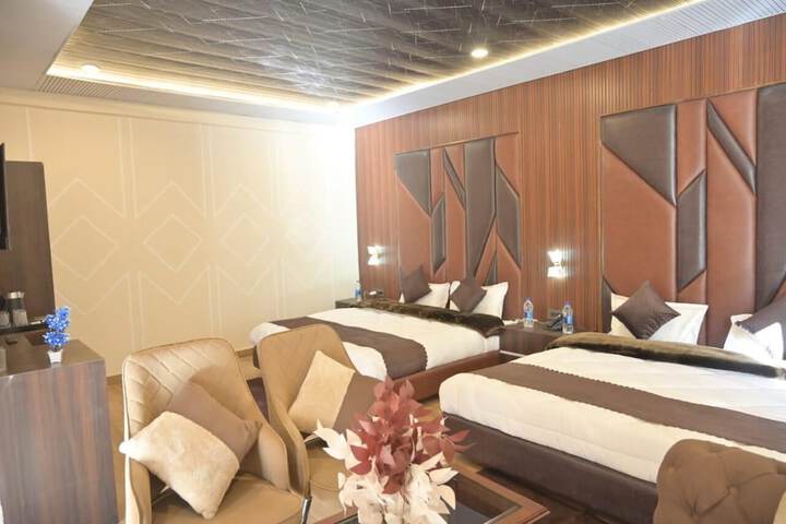 Room 4 of 19