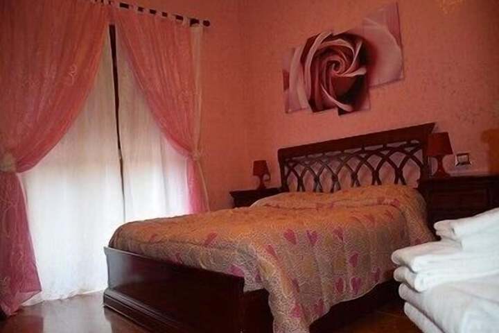 Room 4 of 61