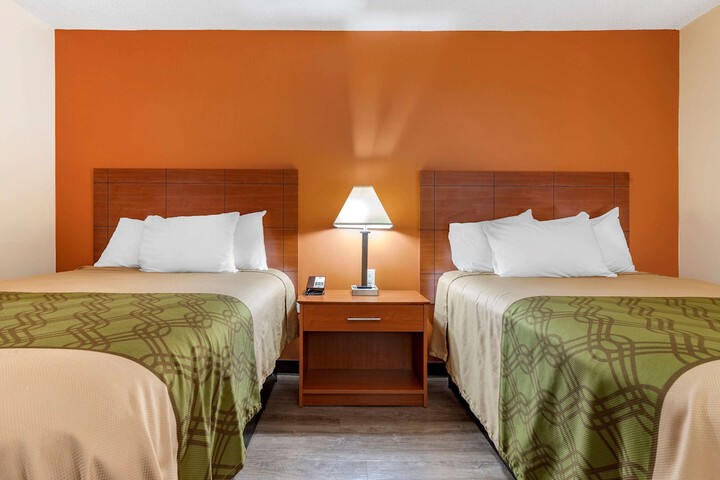 2 Double Beds (1 of 13)