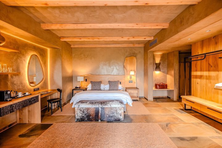 Room 15 of 61