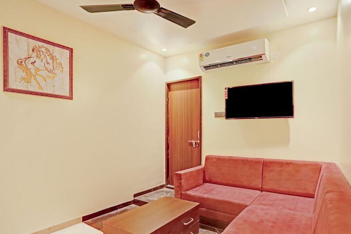 Hotel Interior 8 of 32