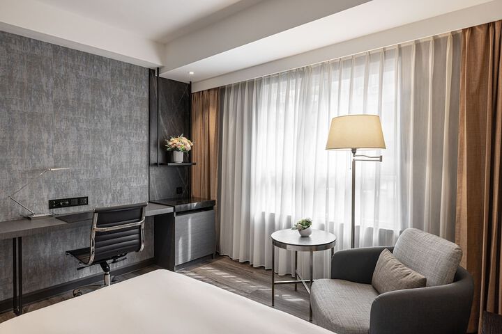 Room 21 of 35