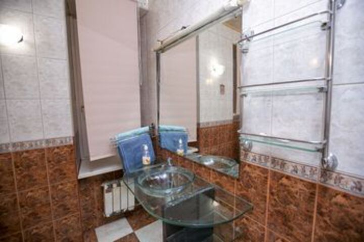 Room 10 of 88