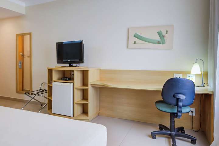 Room 20 of 69