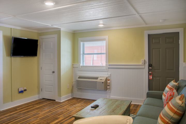 Room 53 of 77