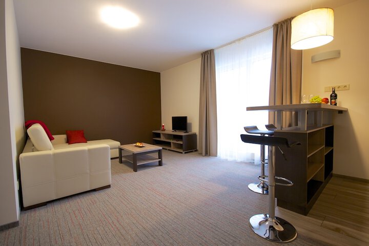 Room 27 of 50