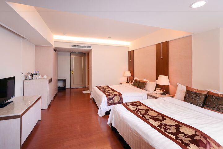 Room 28 of 60