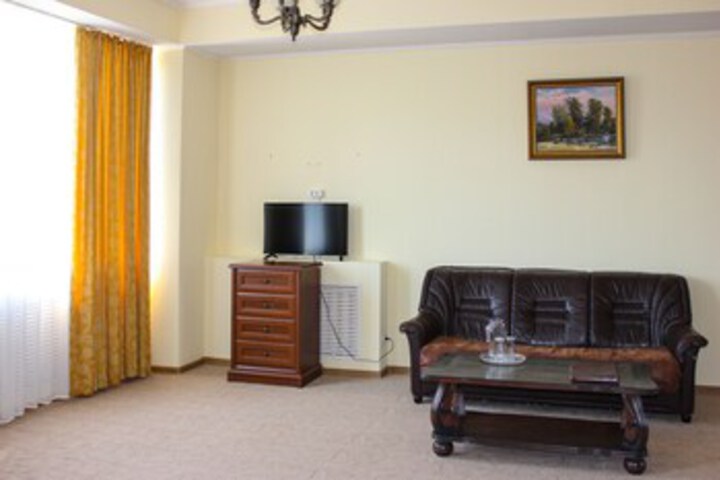 Room 10 of 52