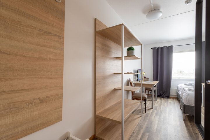 Room 16 of 89